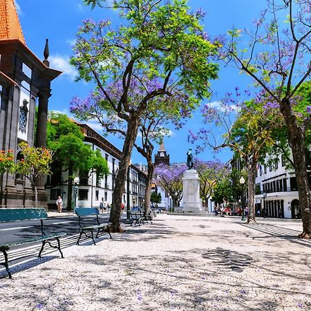 Stylish Apartment With Balcony And Amazing Views Over Funchal And The Sea Exterior photo