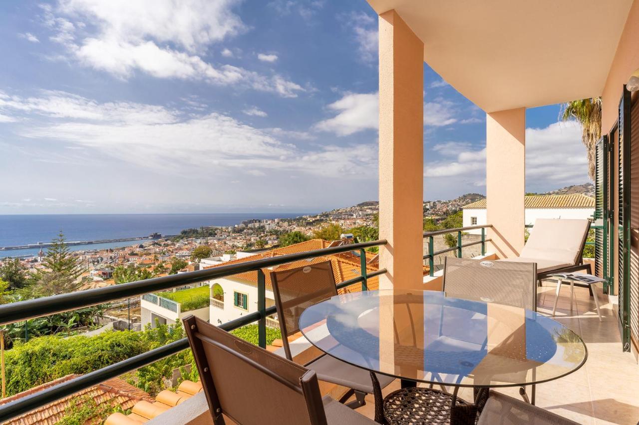 Stylish Apartment With Balcony And Amazing Views Over Funchal And The Sea Exterior photo
