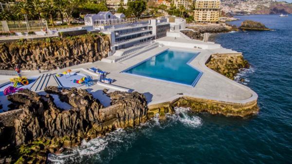 Stylish Apartment With Balcony And Amazing Views Over Funchal And The Sea Exterior photo